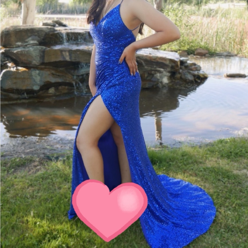 Medium prom dress
